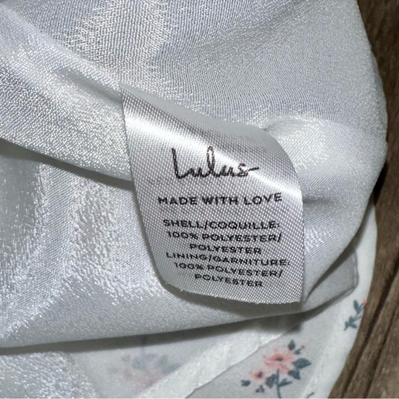 SOLD 💕Lulu’s Be A Wildflower Tie Strap Floral Mini Dress - Picture 9 of 16